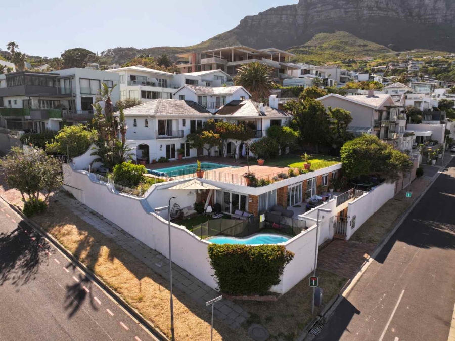 11 Bedroom Property for Sale in Camps Bay Western Cape